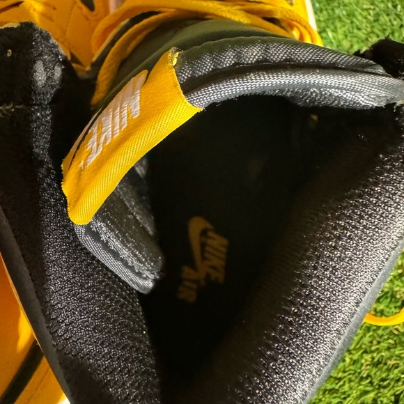 Mens Jordan 1 “pollen” - Picture 7 of 8